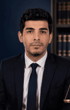 وکیل محسن کاویانی